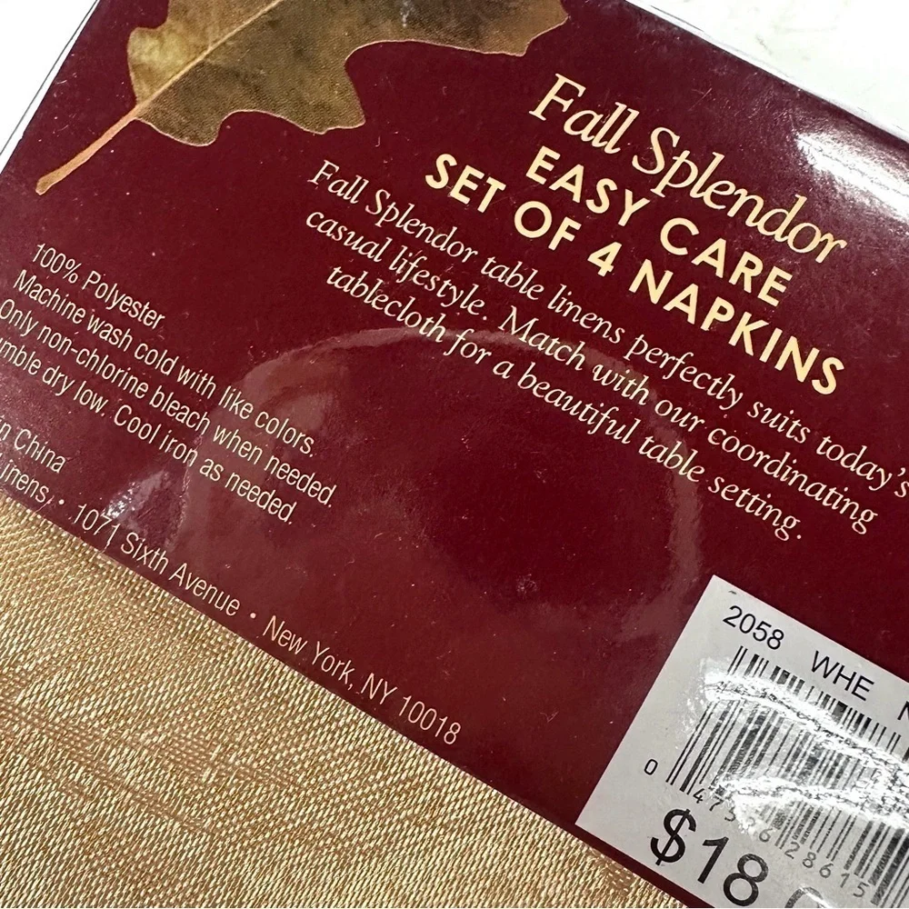 Fall Splendor Easy Care Gold Foliage Napkins Set of Four NEW In Package Dining